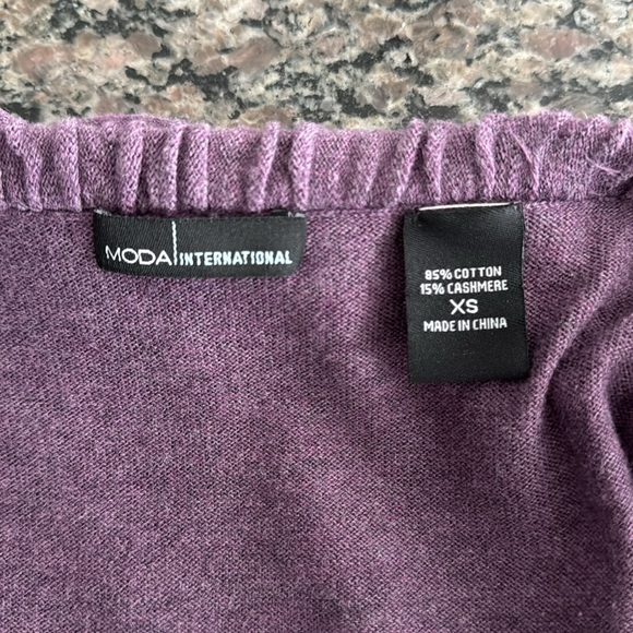 Very Lovely Sweater!!! Never Worn!! - Picture 4 of 4